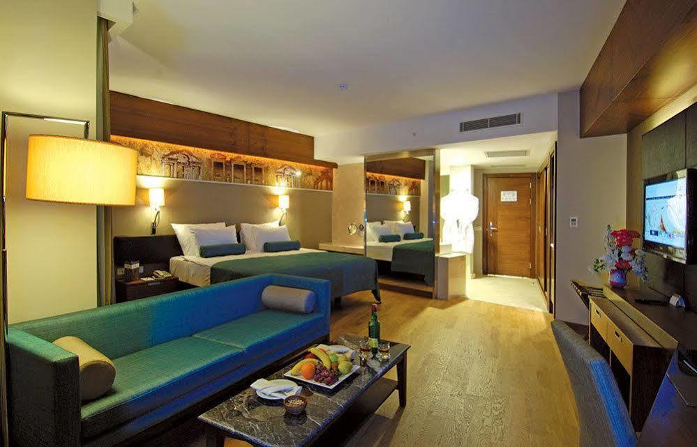 Commodore Elite Suites & Spa Ultra All Inclusive (Adults Only) Evrenseki Exteriér fotografie